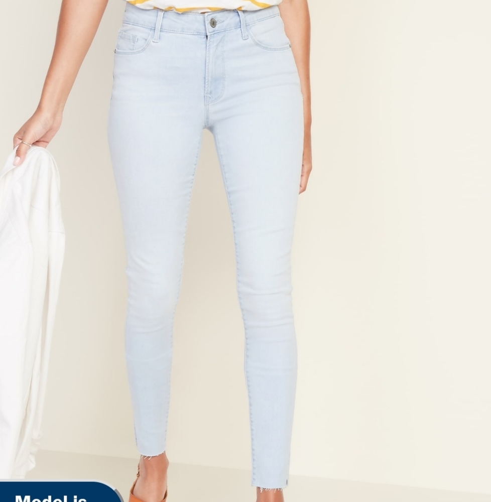 OldNavy Rockstar built in Sculpt superskinny jeans